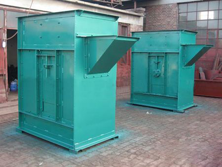 NE板鏈式斗式提升機