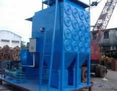 單體濾筒除塵器是我公司經(jīng)過(guò)多年的設計及工程經(jīng)驗，并結合國外最先進(jìn)的技術(shù)設計生產(chǎn)的一種高效節能的粉塵凈化設備，廣泛用于局部的機械加工